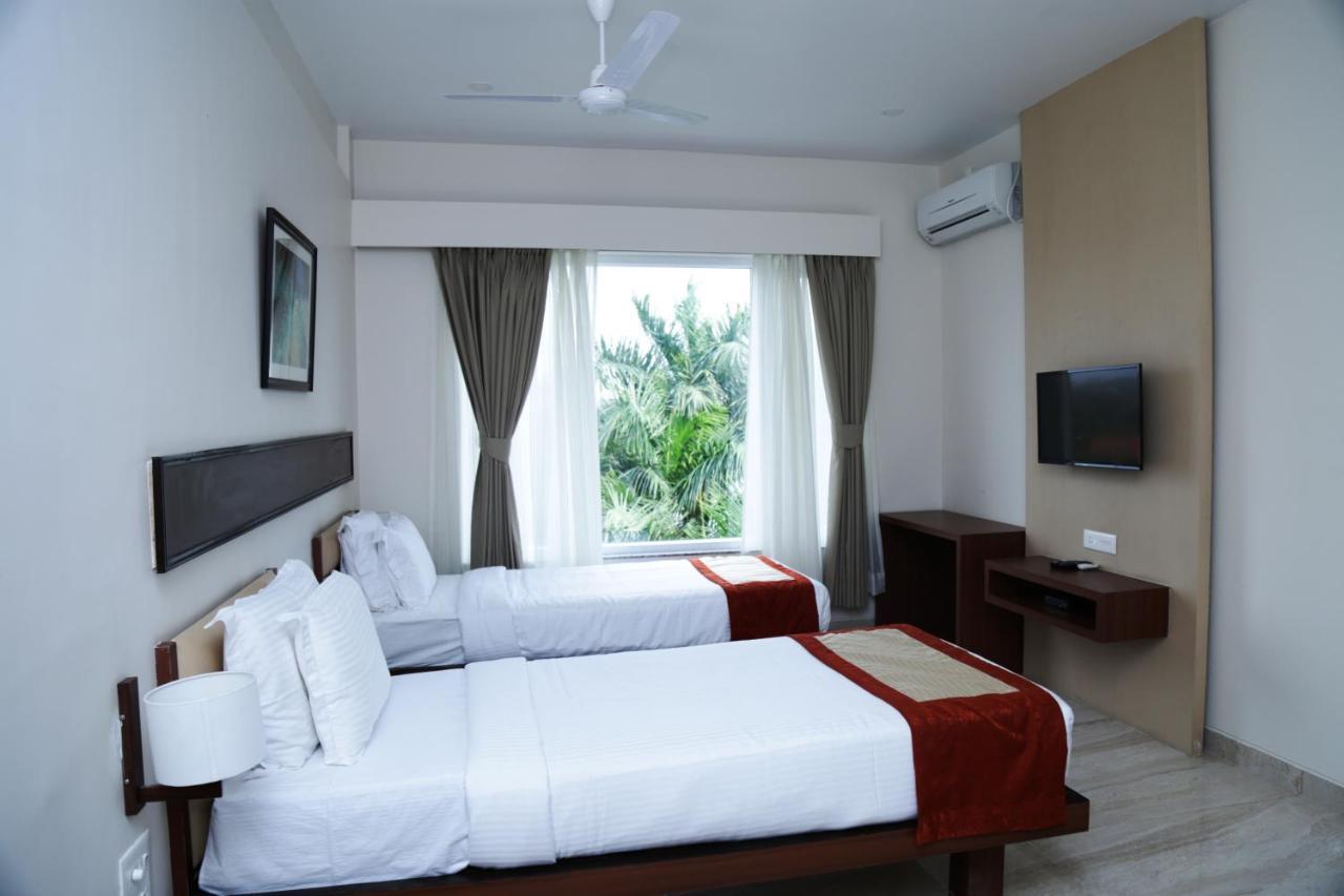 Hotel Prism - A Boutique Hotel Jorhāt Dış mekan fotoğraf