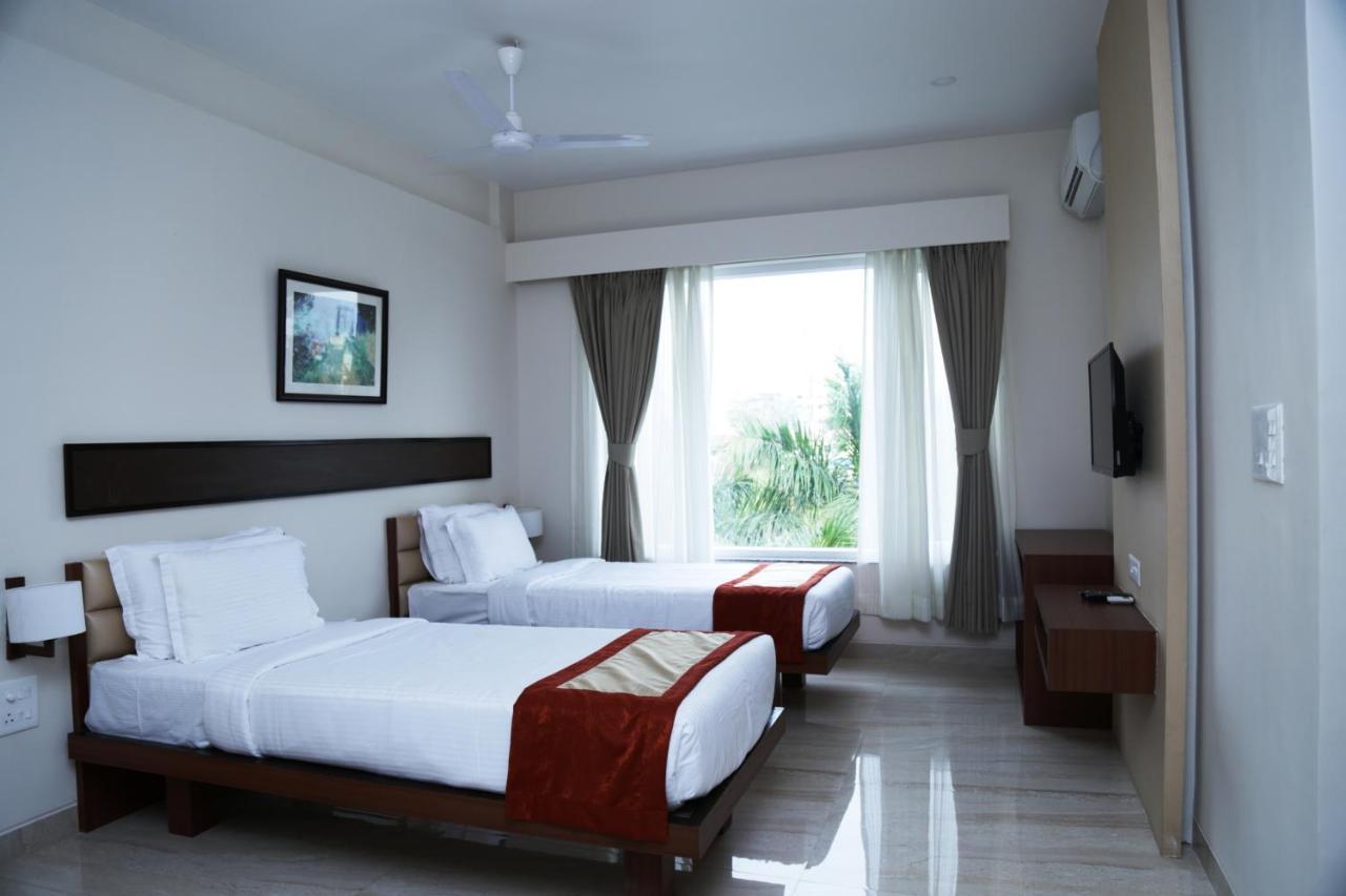 Hotel Prism - A Boutique Hotel Jorhāt Dış mekan fotoğraf