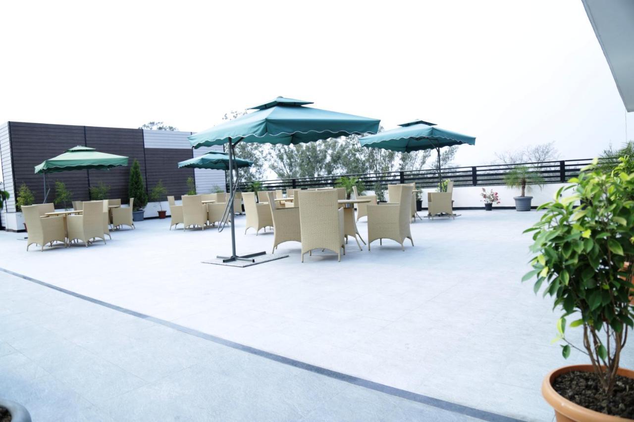 Hotel Prism - A Boutique Hotel Jorhāt Dış mekan fotoğraf