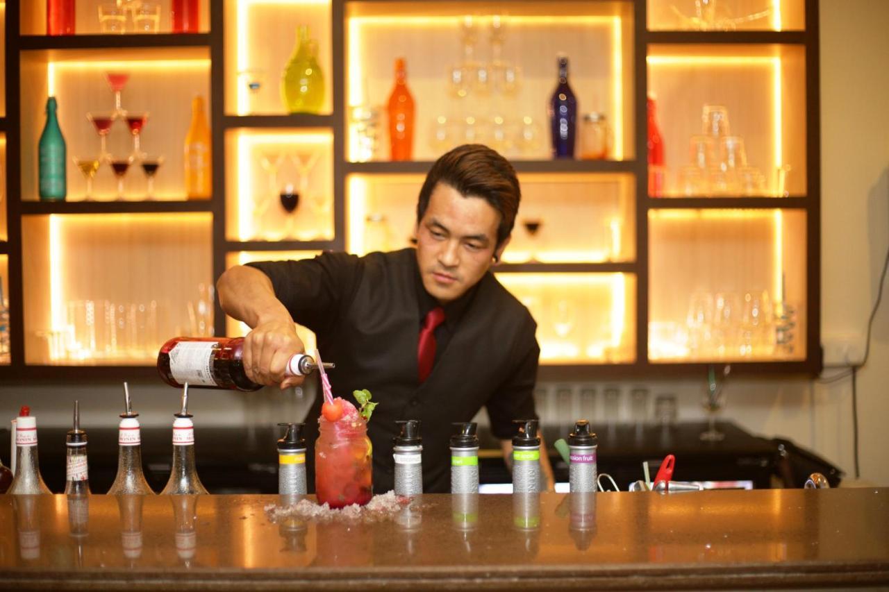 Hotel Prism - A Boutique Hotel Jorhāt Dış mekan fotoğraf