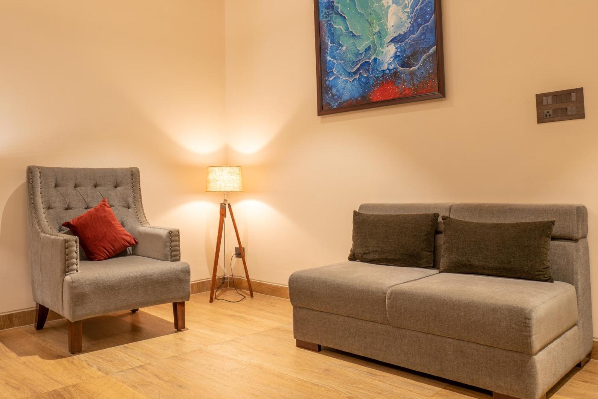 Hotel Prism - A Boutique Hotel Jorhāt Dış mekan fotoğraf